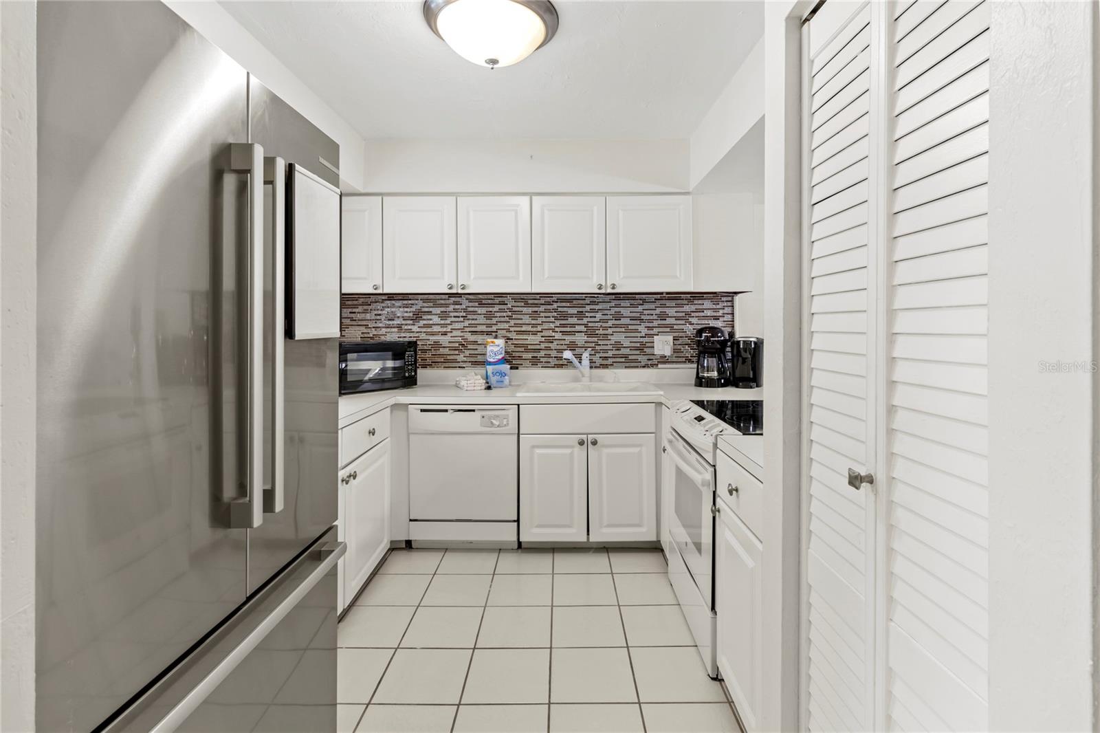 RUNAWAY BAY - Residential