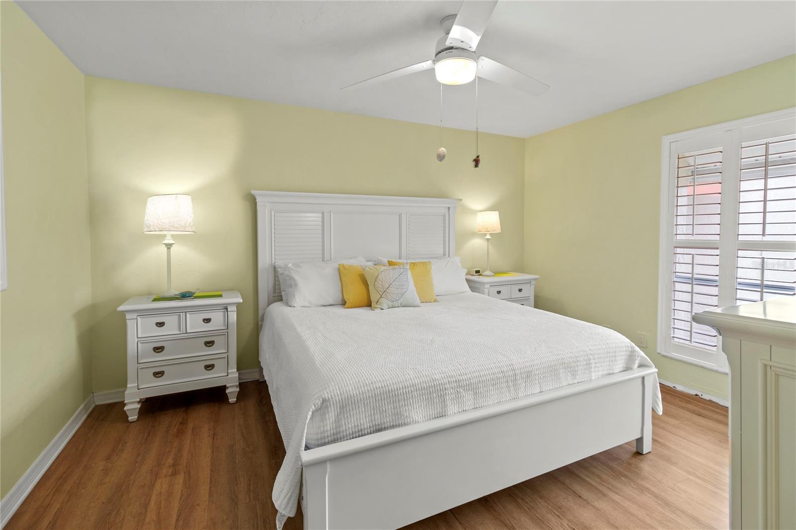 RUNAWAY BAY - Residential