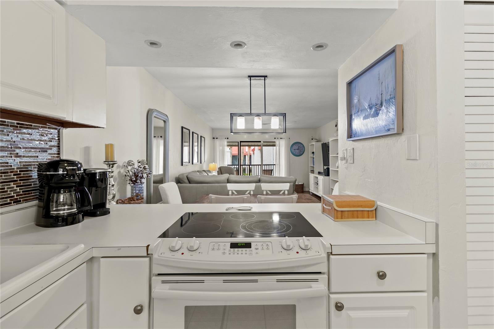 RUNAWAY BAY - Residential