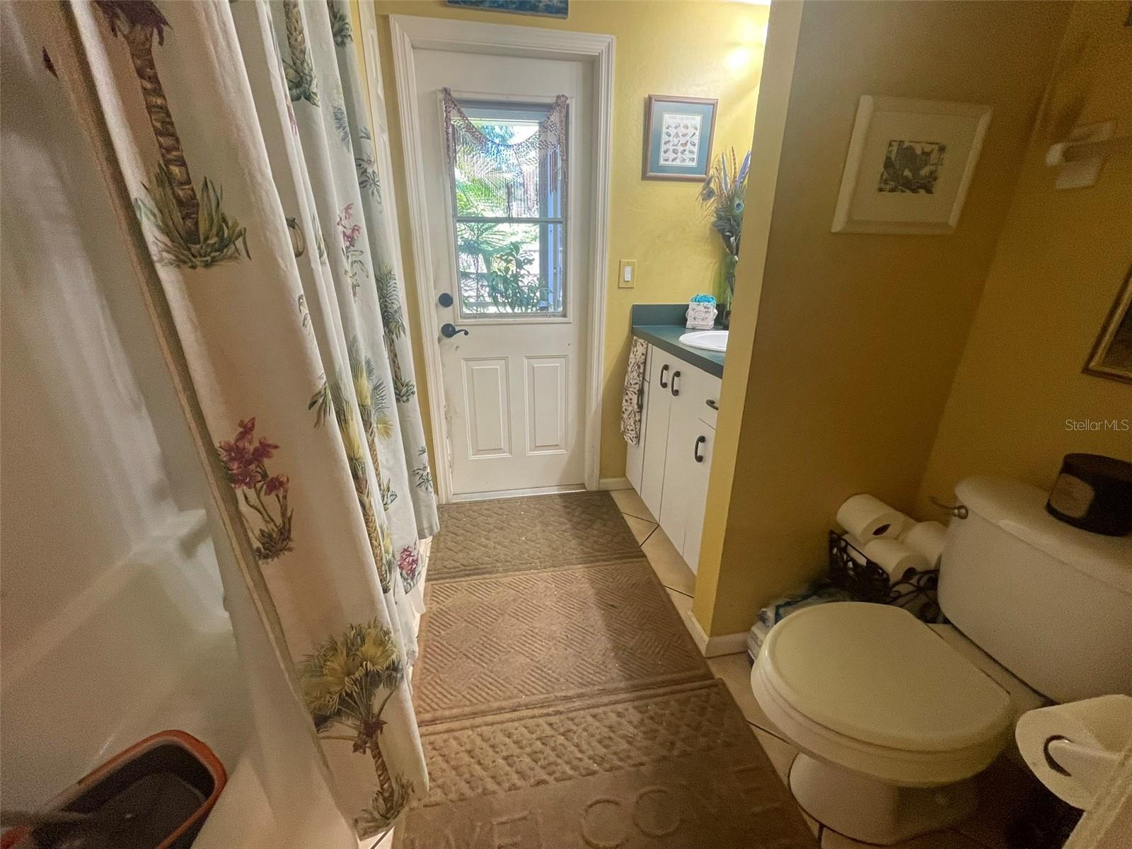 THREE OAKS - Residential