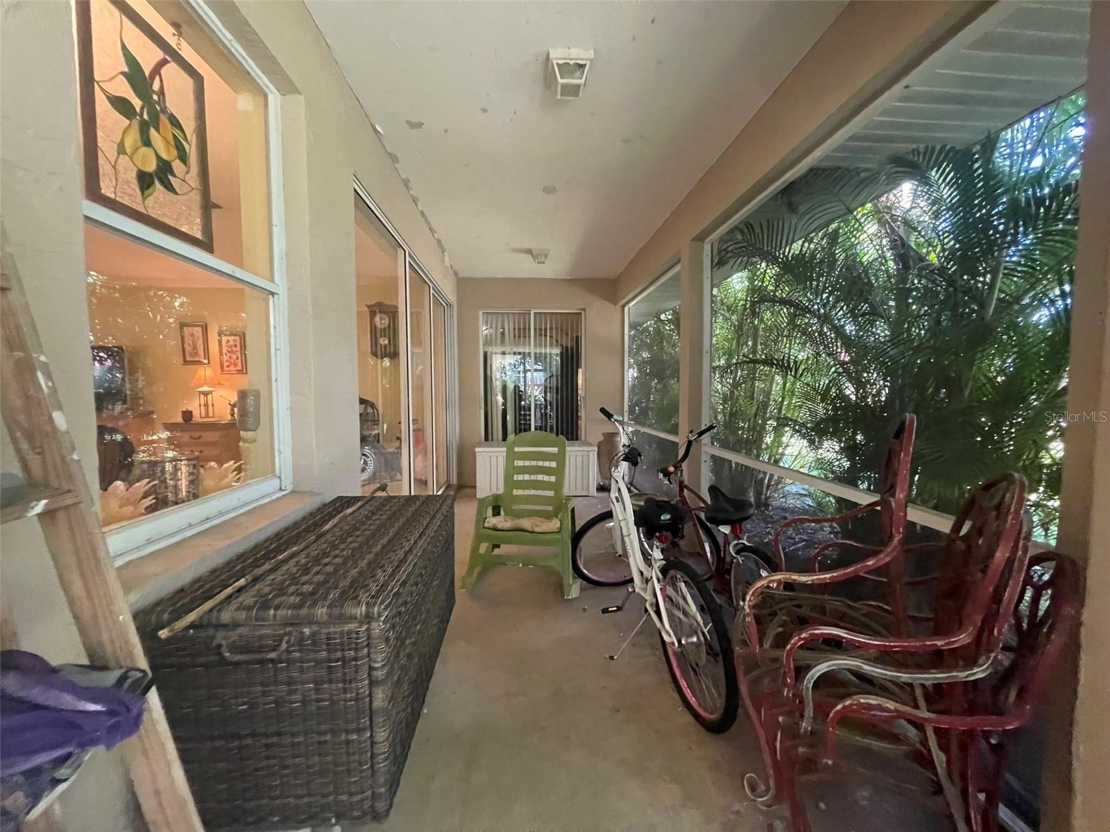 THREE OAKS - Residential