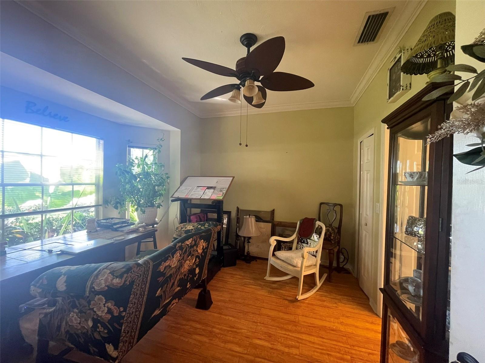 THREE OAKS - Residential