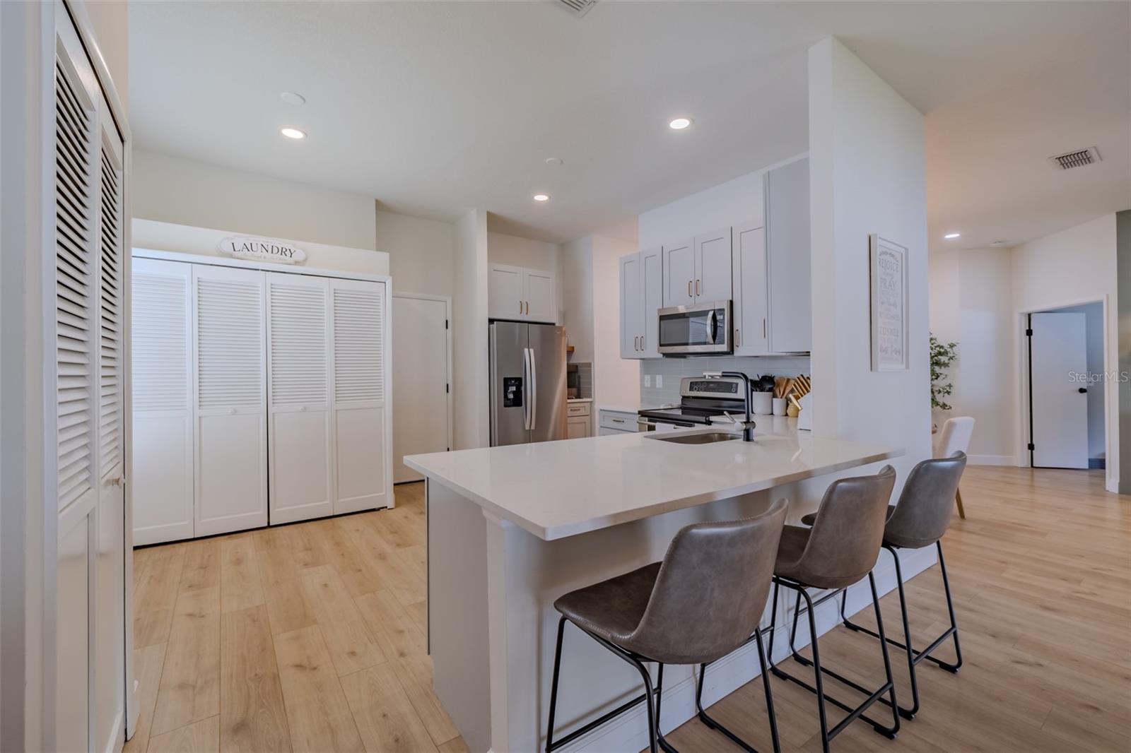 304 SCARLET OAK COURT