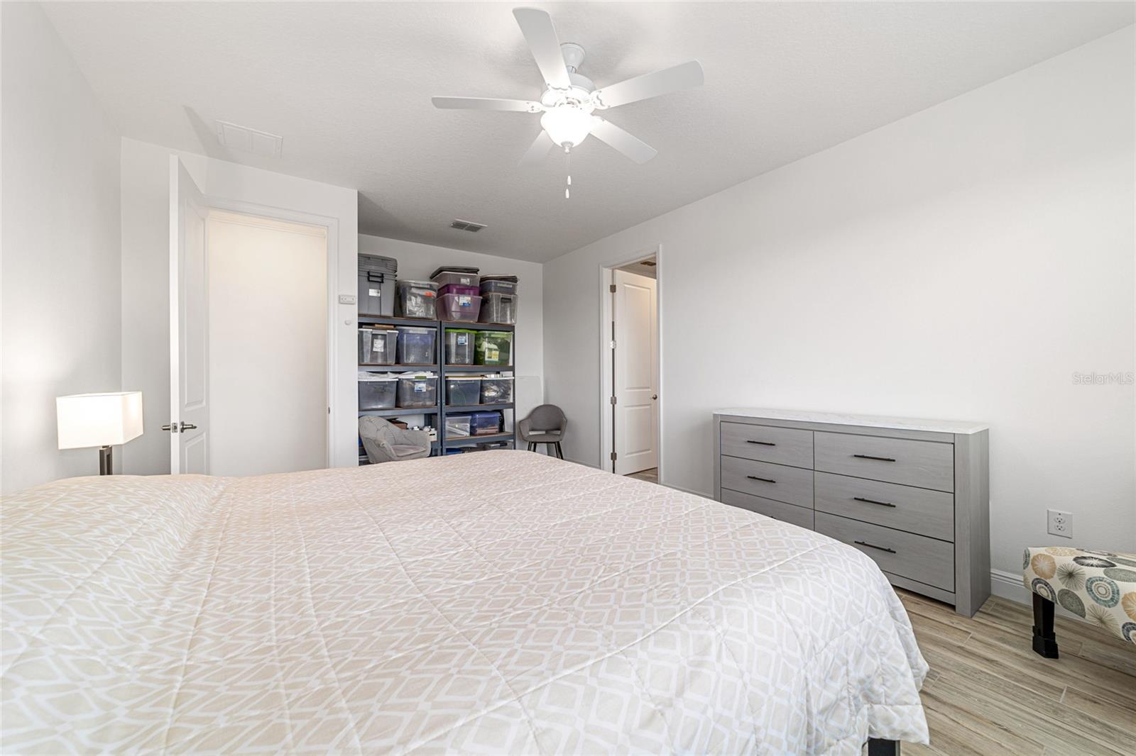 ON TOP OF THE WORLD - Residential