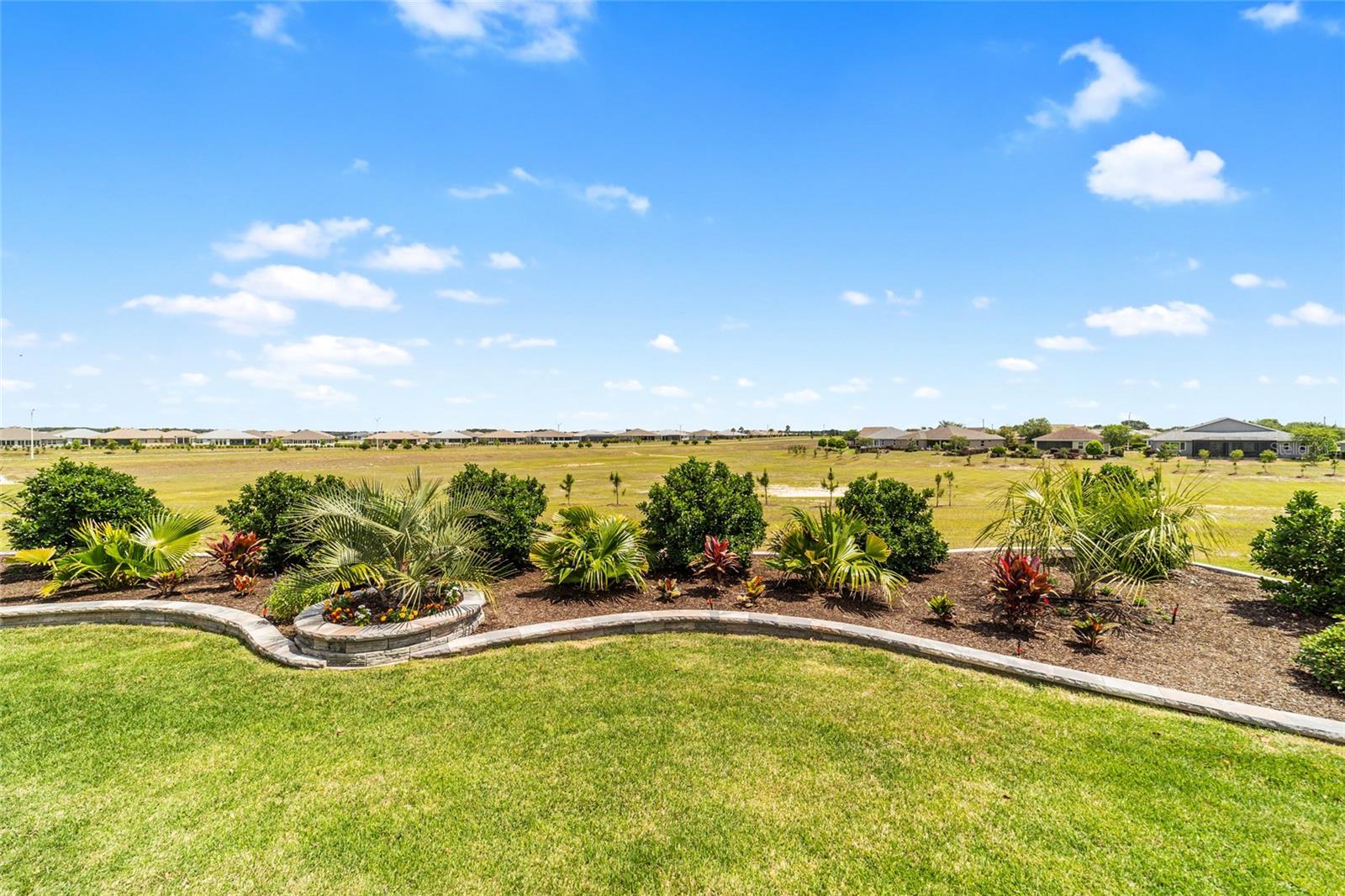 ON TOP OF THE WORLD - Residential