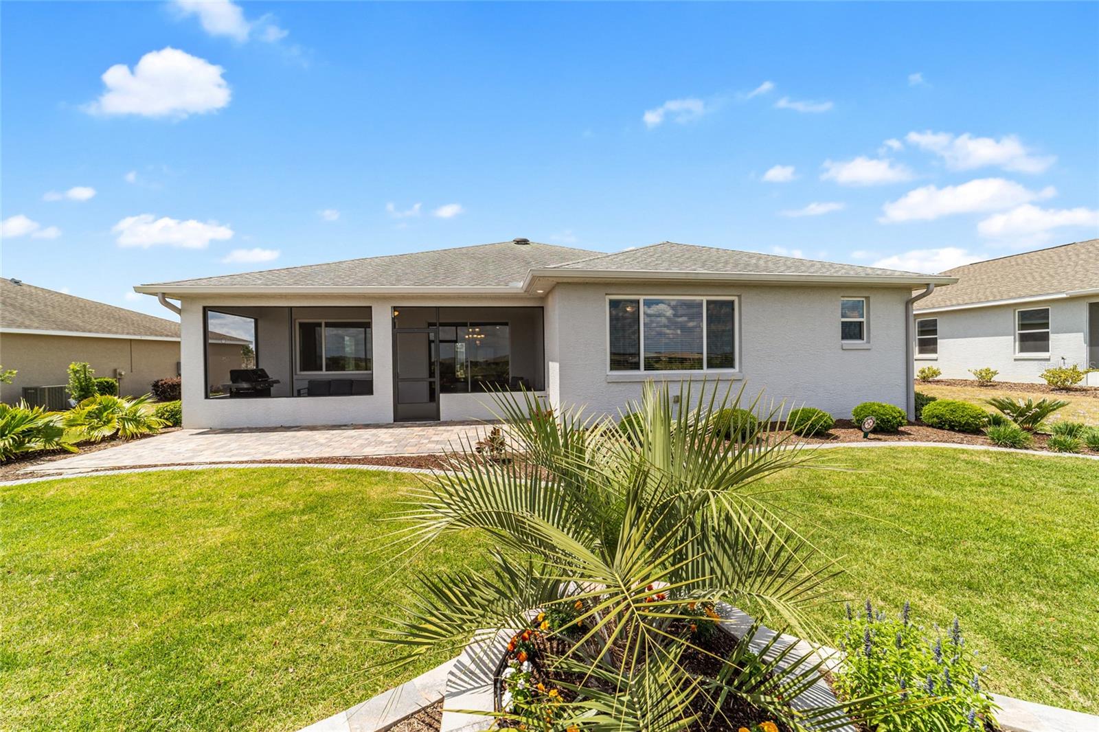 ON TOP OF THE WORLD - Residential