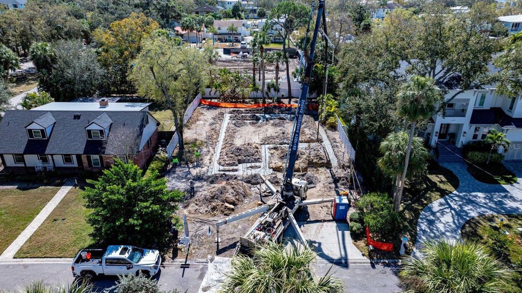 Photo of 4906 W Estrella Street, Tampa, FL 33629 (MLS # TB8480385)