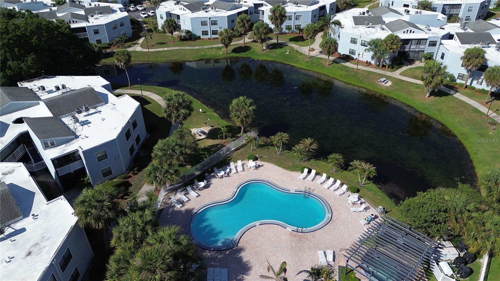 SOUTHPOINTE CONDO - Residential