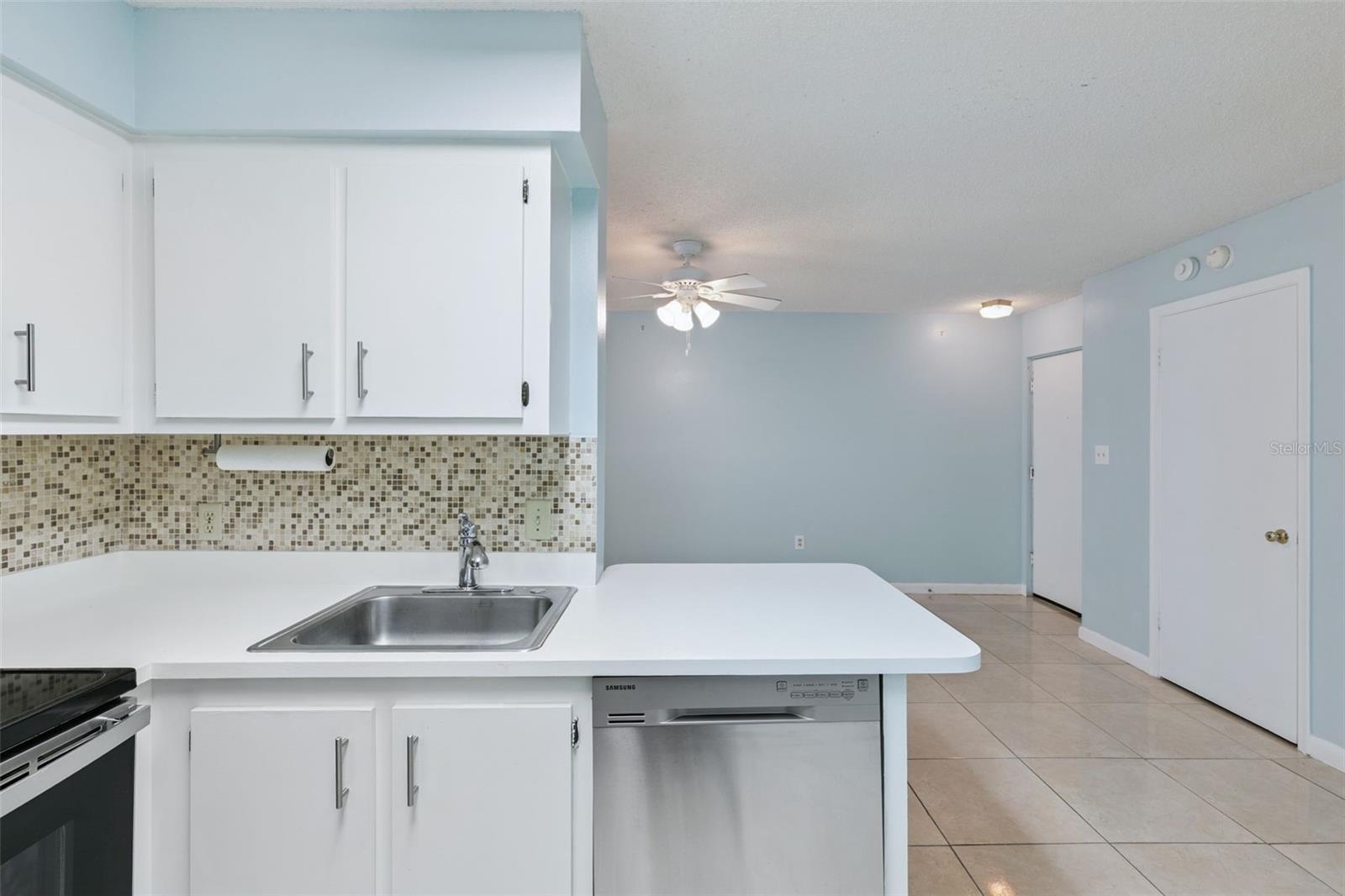 SOUTHPOINTE CONDO - Residential