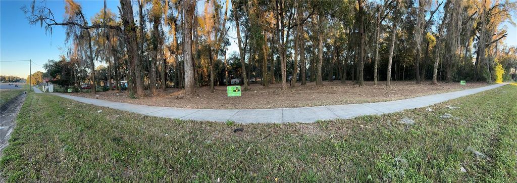 Photo of 18376 Us Hwy 301, Dade City, FL 33523 (MLS # TB8476626)