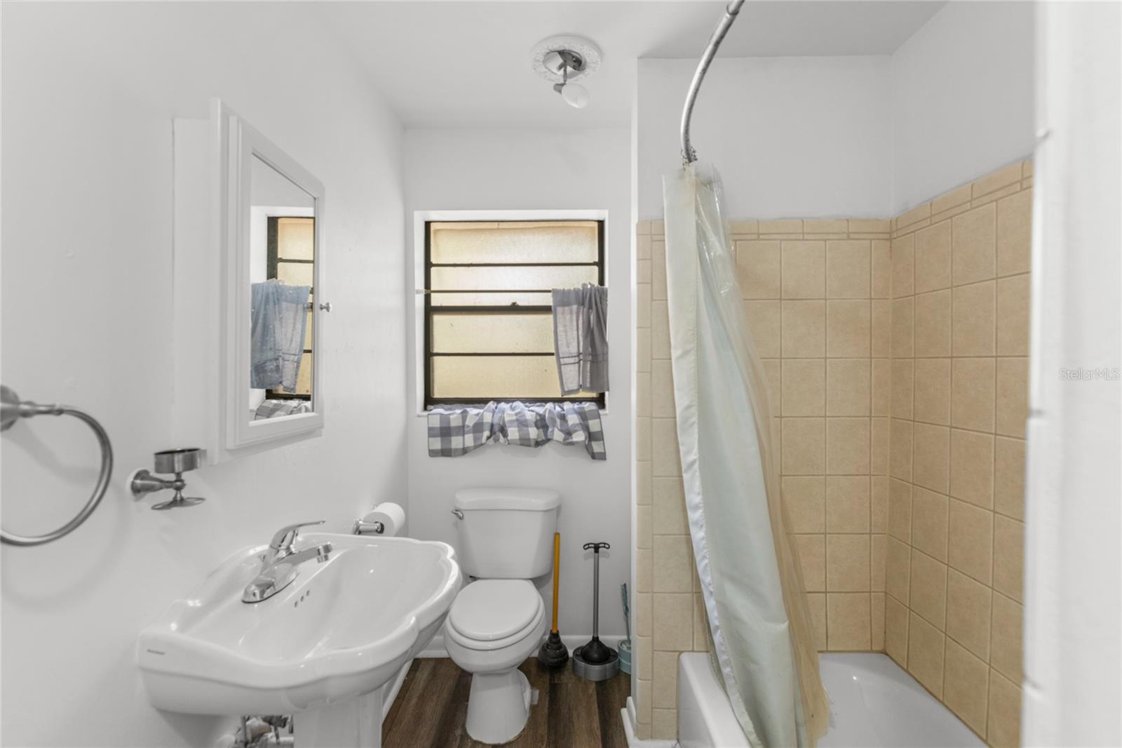 METES AND BOUNDS - Residential