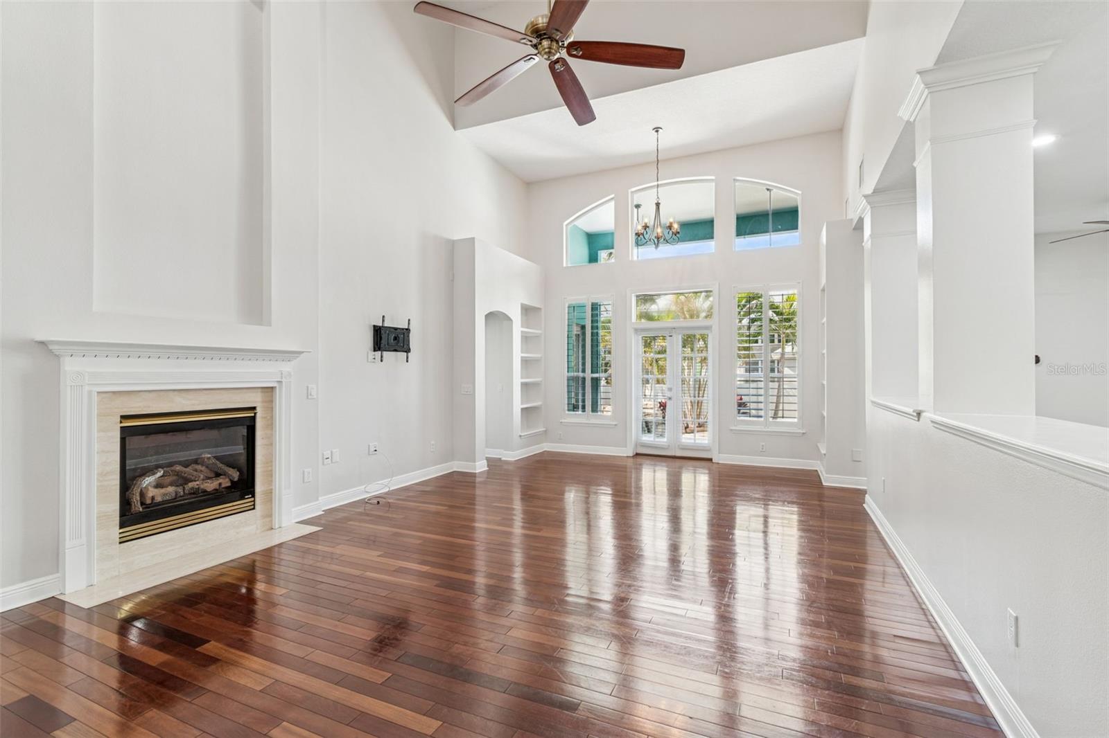 TRADITIONS - Residential