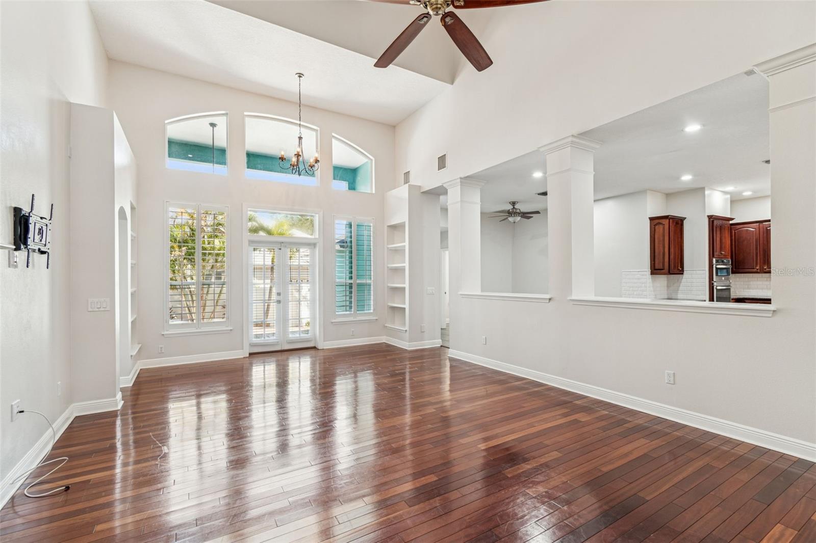 TRADITIONS - Residential