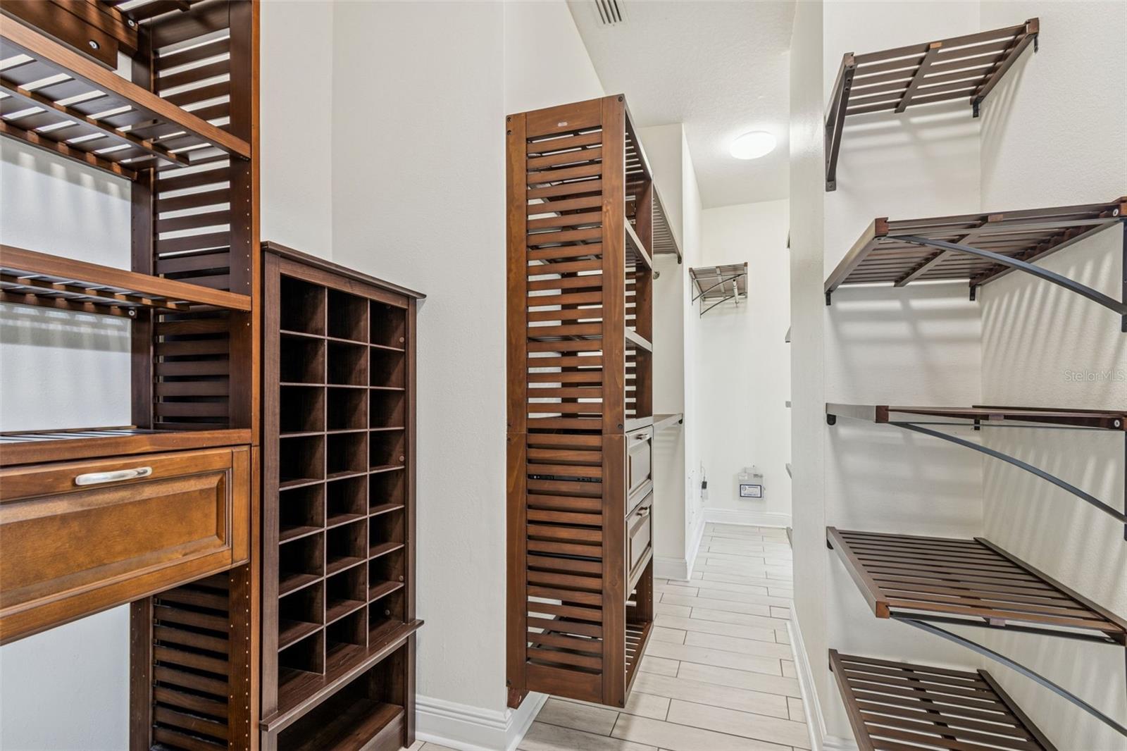 TRADITIONS - Residential