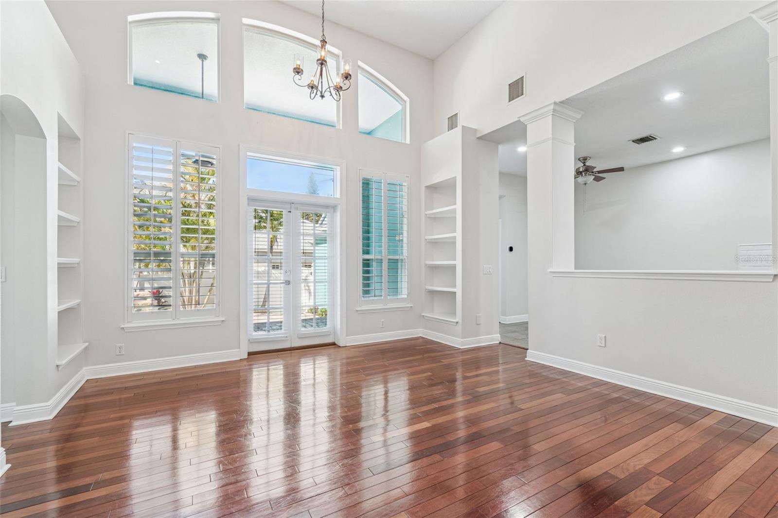 TRADITIONS - Residential