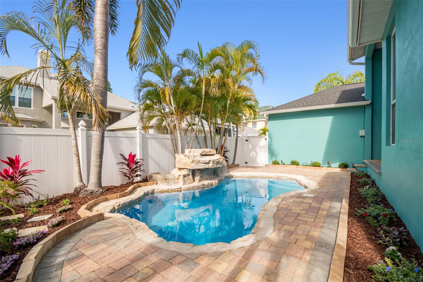 TRADITIONS - Residential