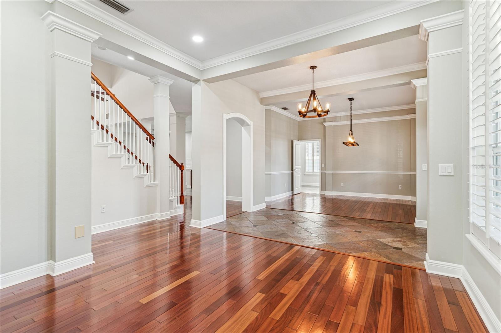 TRADITIONS - Residential