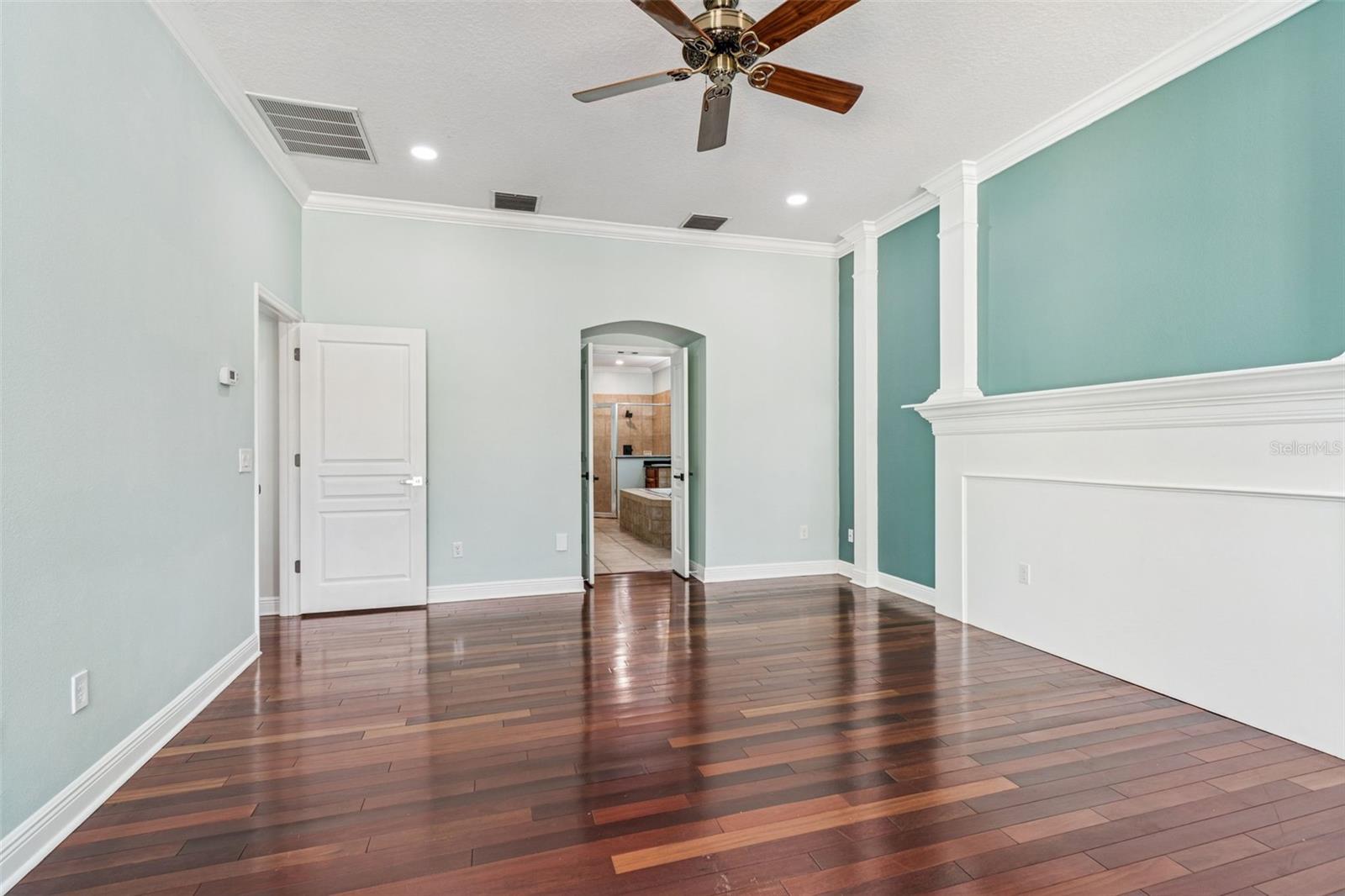 TRADITIONS - Residential