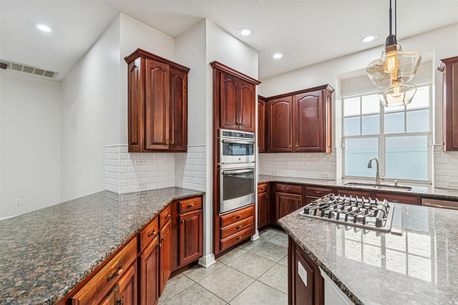 TRADITIONS - Residential