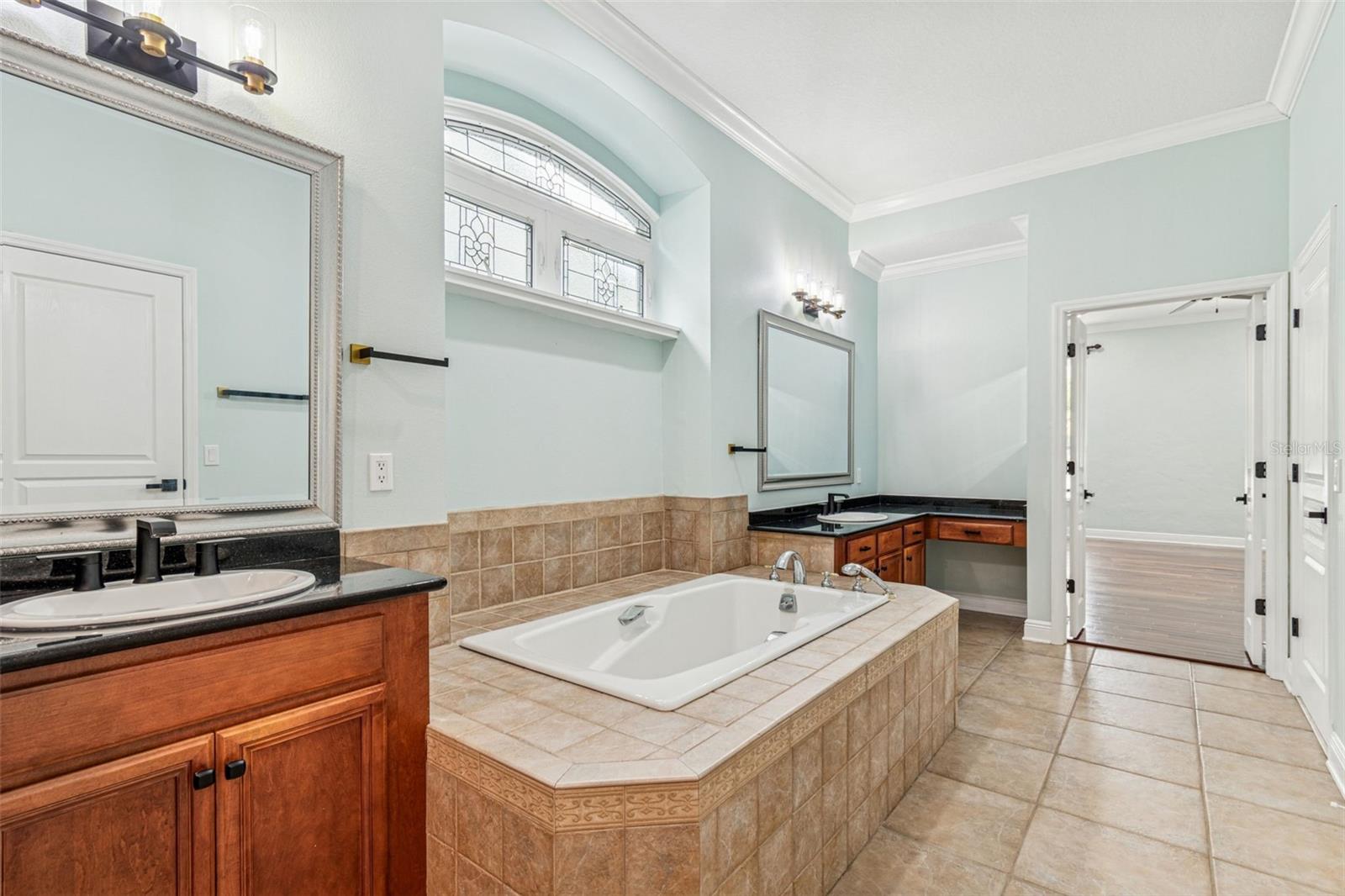 TRADITIONS - Residential