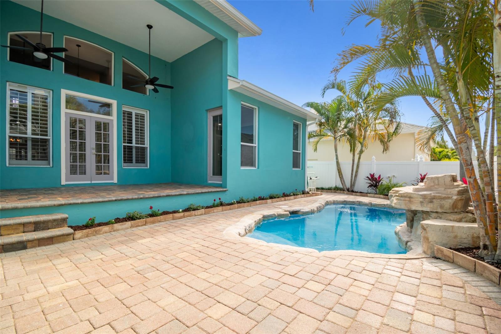 TRADITIONS - Residential