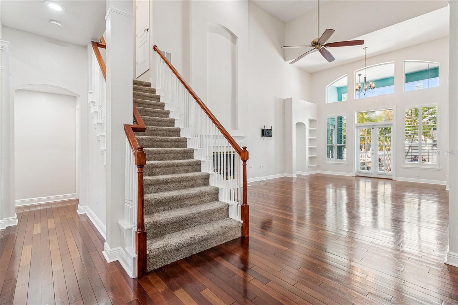 TRADITIONS - Residential