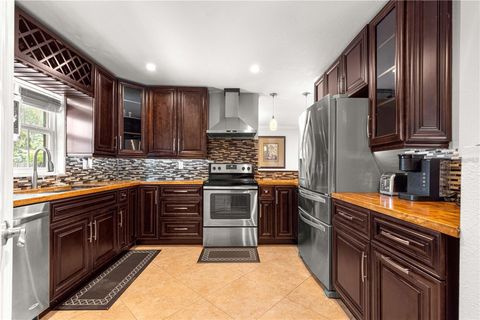 Tiny photo for 126 SE 41st Avenue, Ocala, FL 34471 (MLS # OM721506)