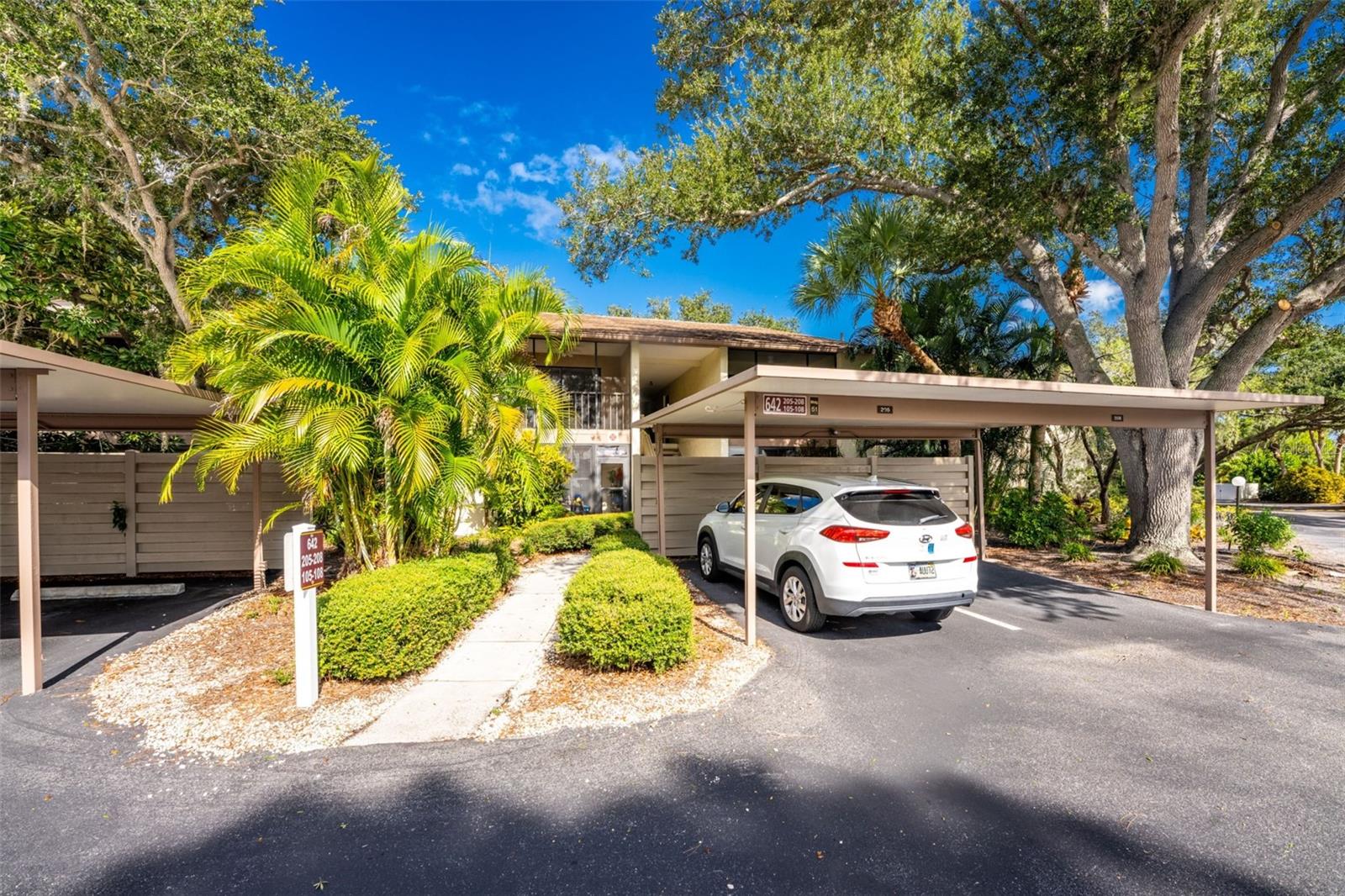 642 BIRD BAY DR E 205