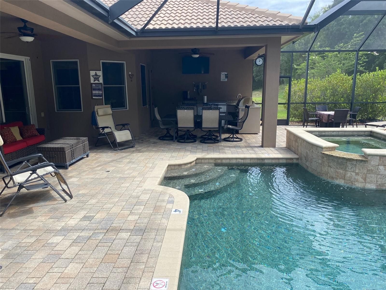 JULIETTE FALLS - Residential