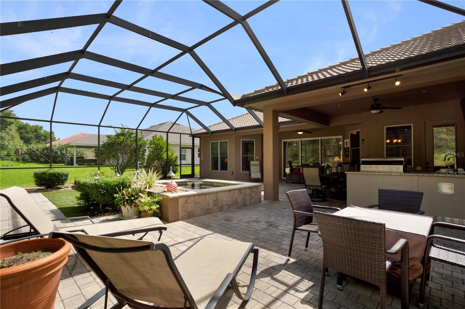 JULIETTE FALLS - Residential