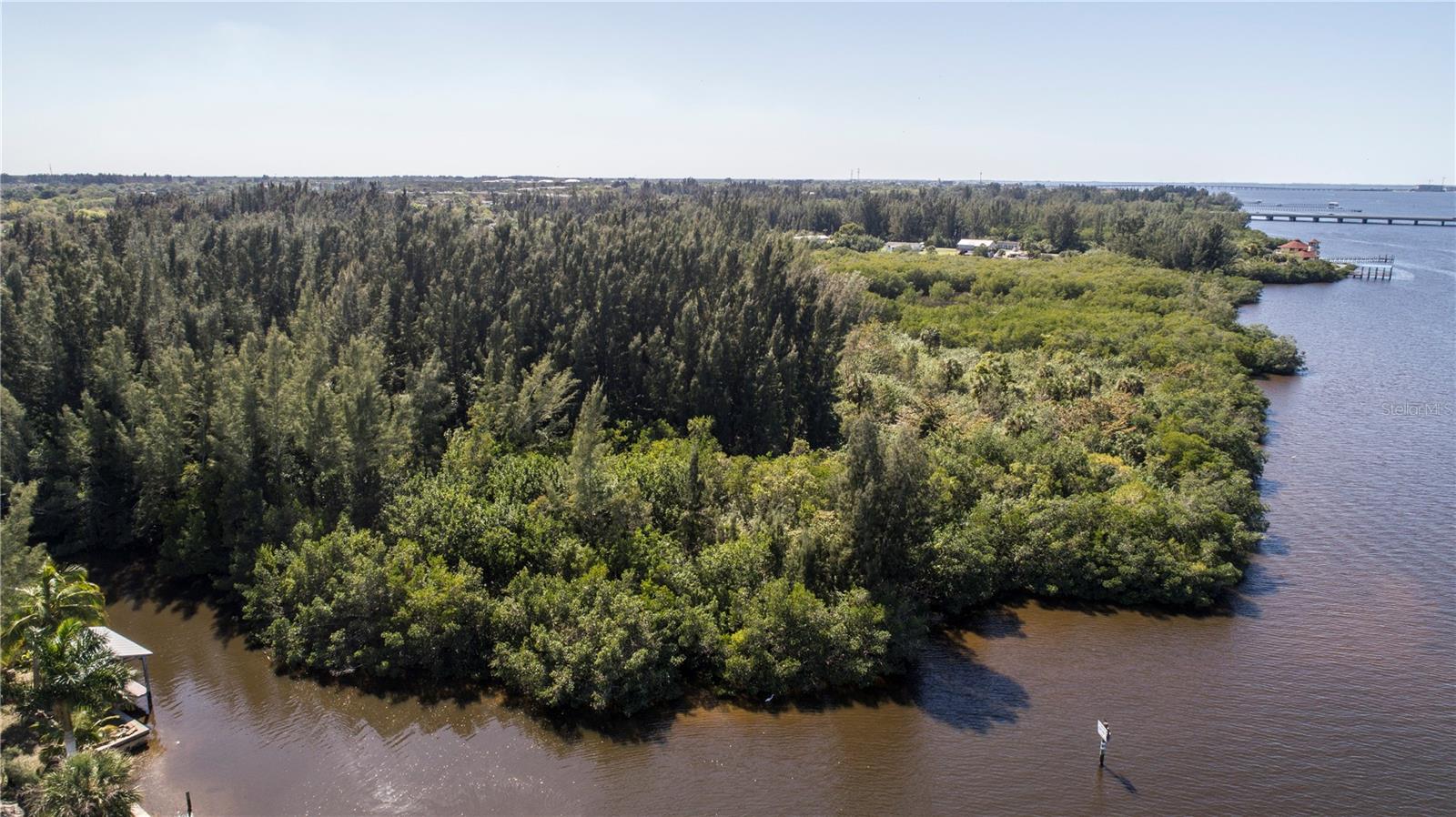 418 PEACE ISLAND DR