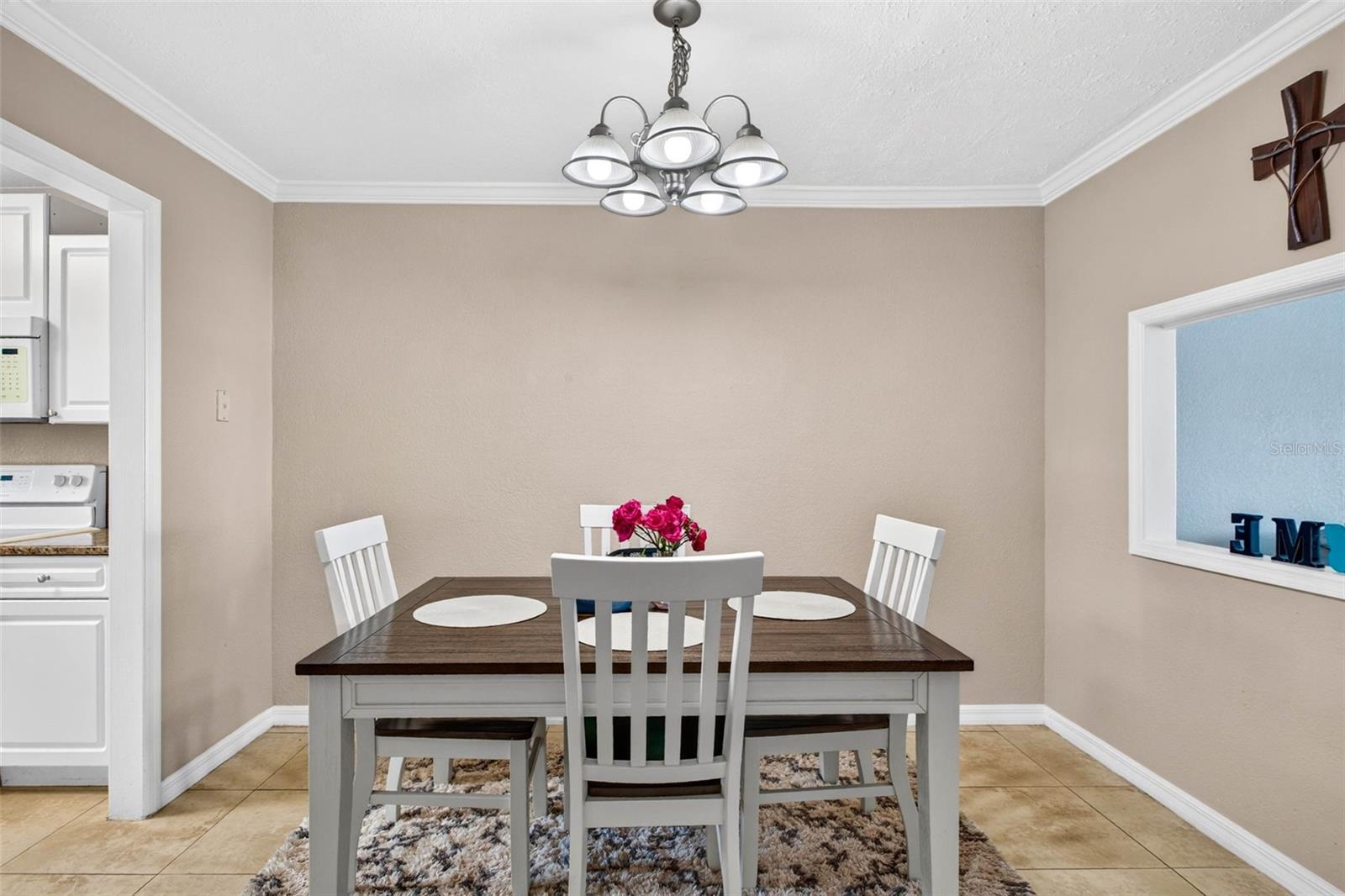 2555 CEDAR CYPRESS COURT 2555