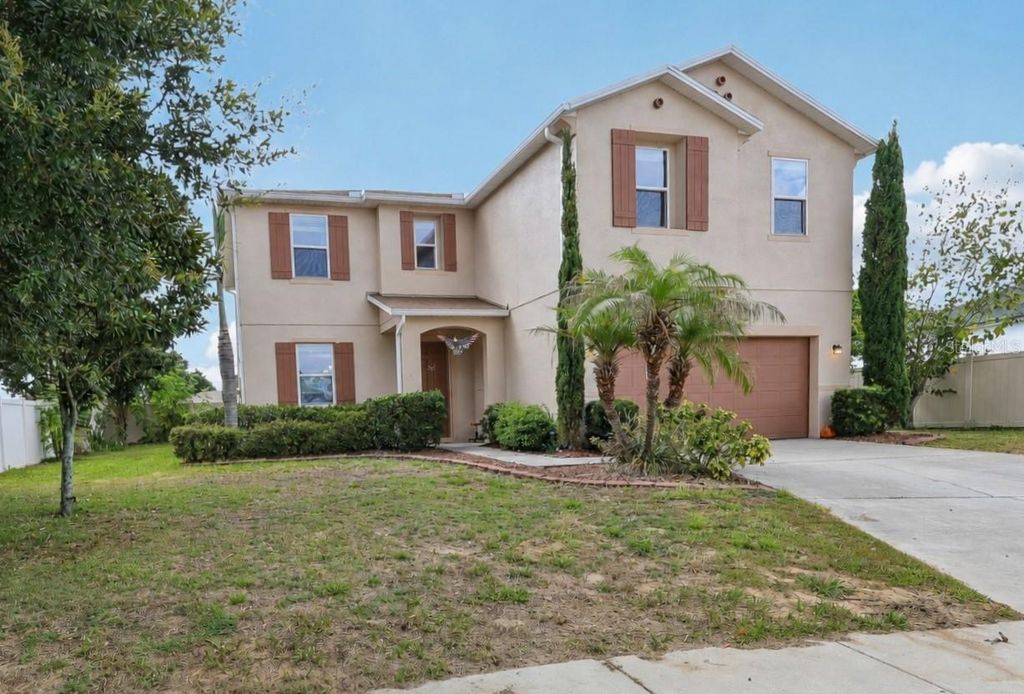 Photo of 1585 Auburn Hills Court, Tavares, FL 32778 (MLS # O6412949)
