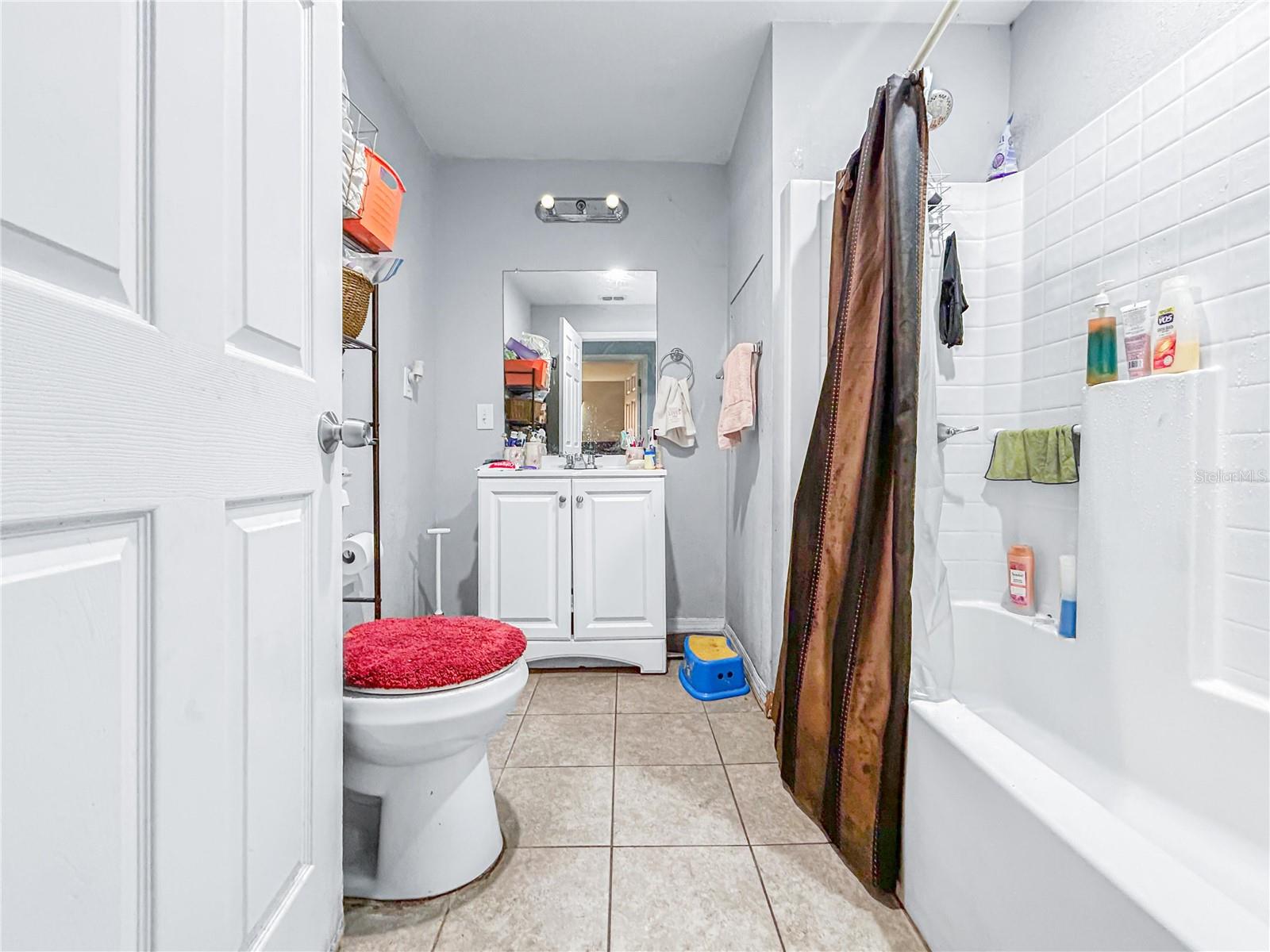 LEISURE HILLS - Residential