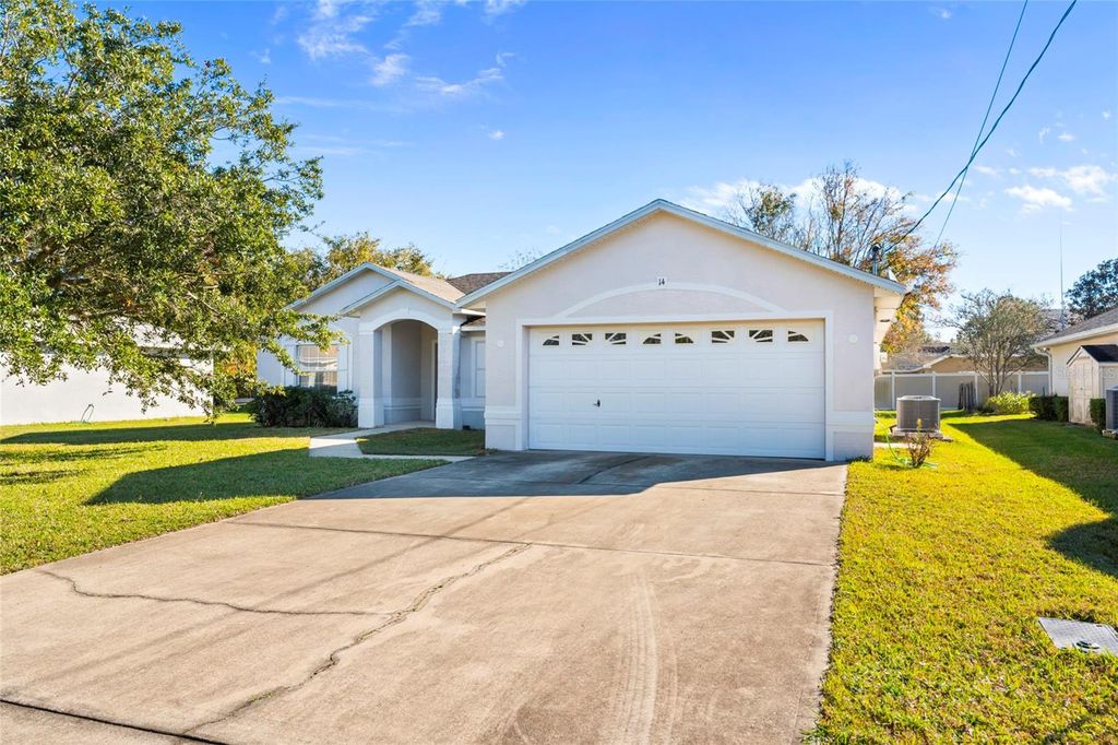Photo of 14 Lamoyne Lane, Palm Coast, FL 32137 (MLS # FC314654)