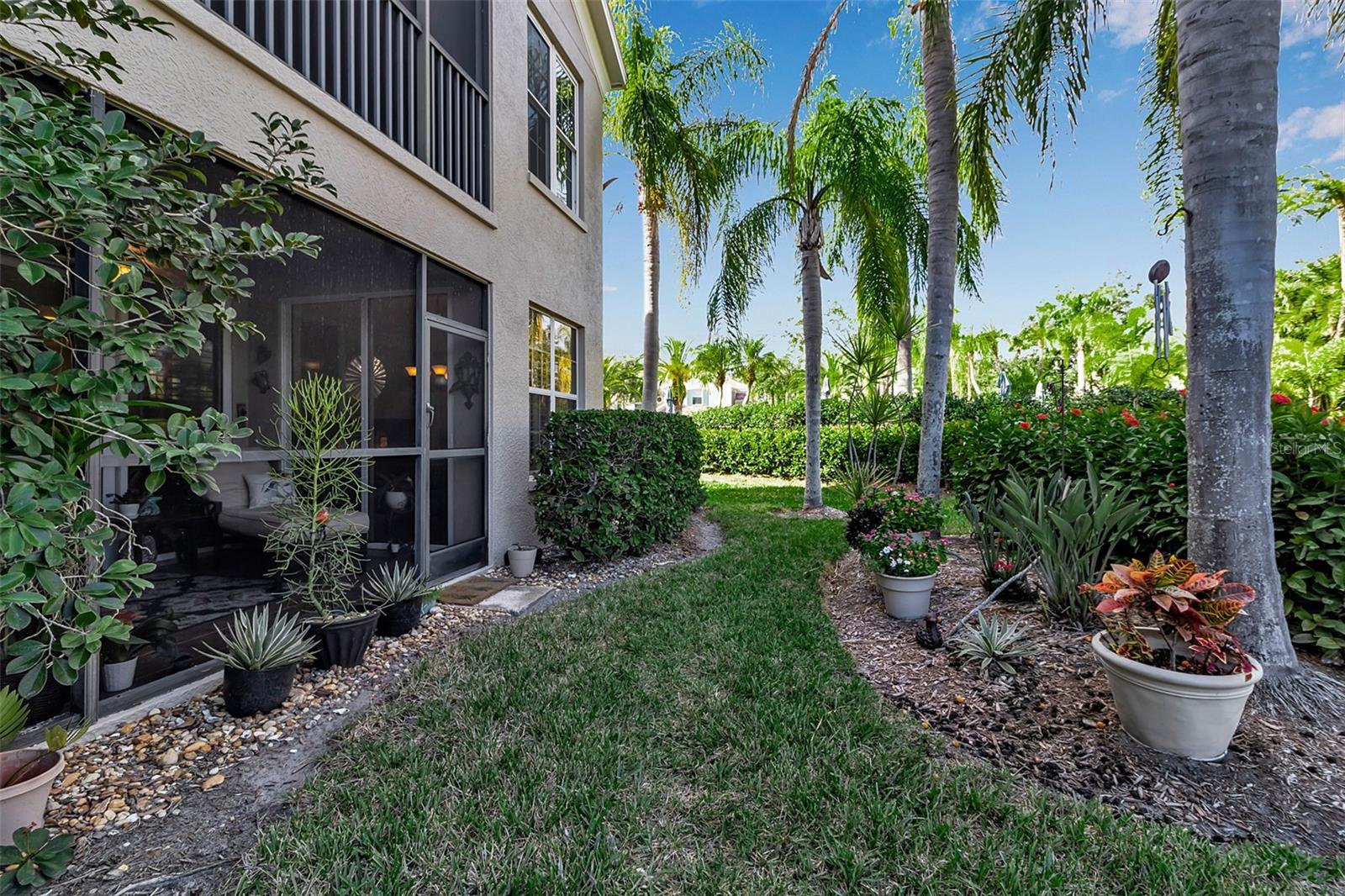 BOTANICA - Residential