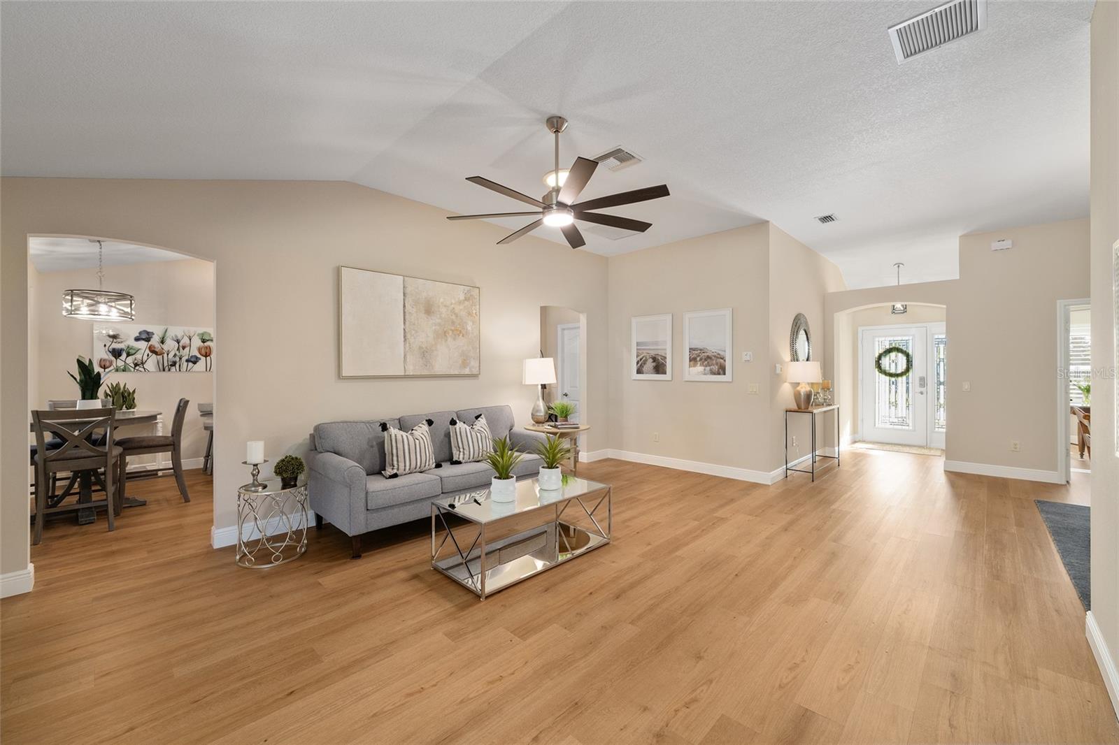 1852 WILLIAMSBURG AVENUE