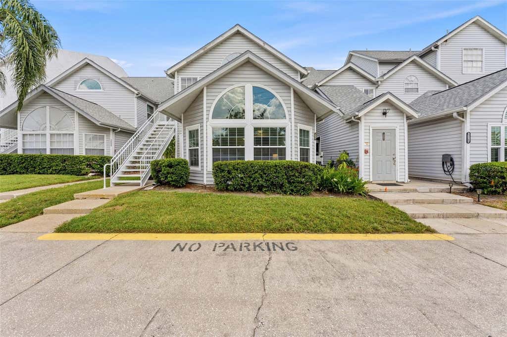 Photo of 12237 Armenia Gables Cir, Tampa, FL 33612 (MLS # TB8532470)