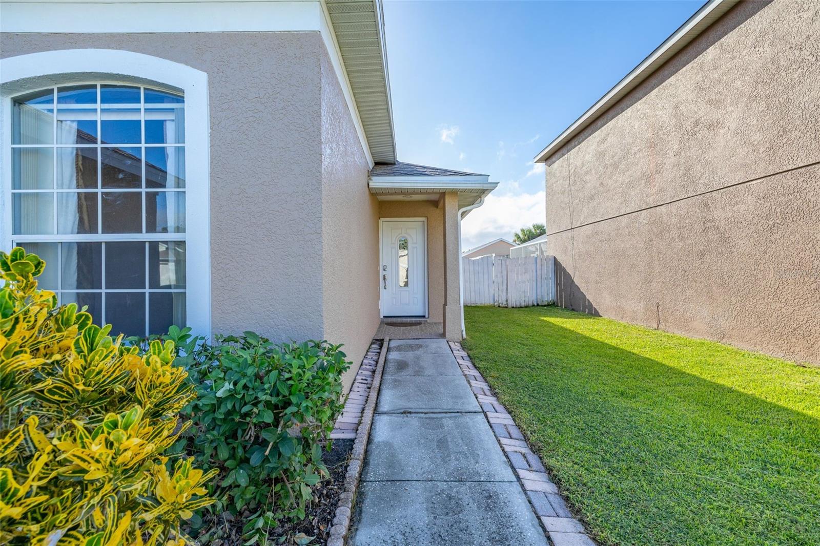 1421 TIMBERBEND CIRCLE