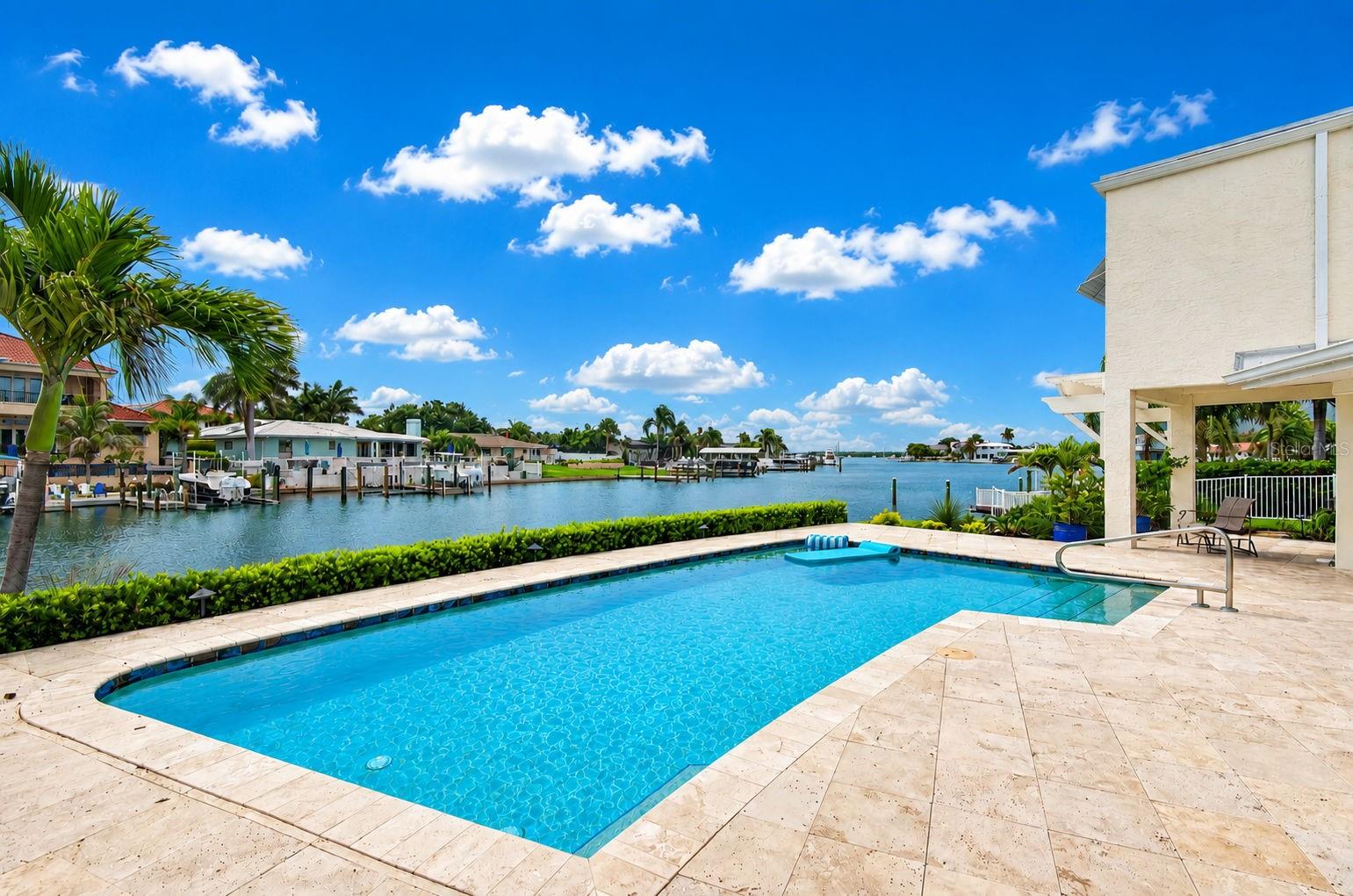 812 SNUG ISLAND