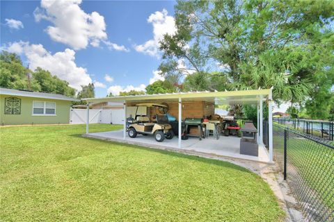 A home in WINTER HAVEN