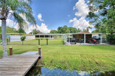 A home in WINTER HAVEN