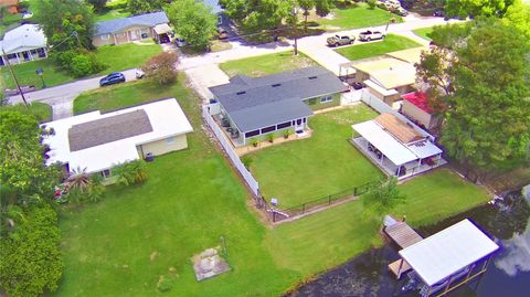 A home in WINTER HAVEN