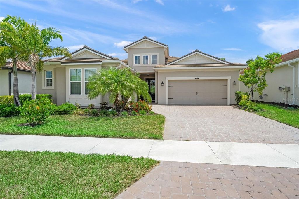 Photo of 8620 Sundance Loop, Sarasota, FL 34238 (MLS # A4691783)