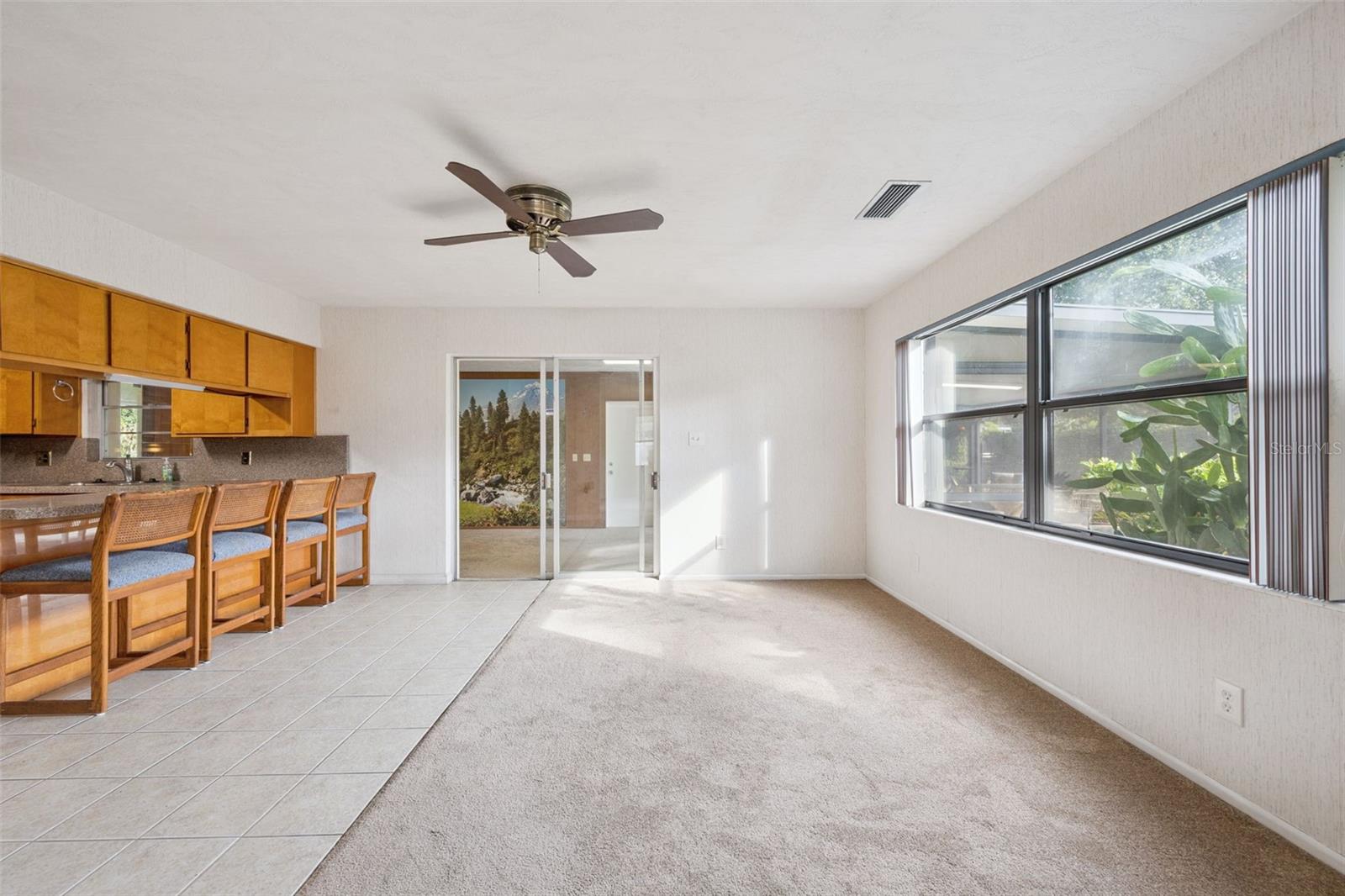 GROVE MANORS - Residential