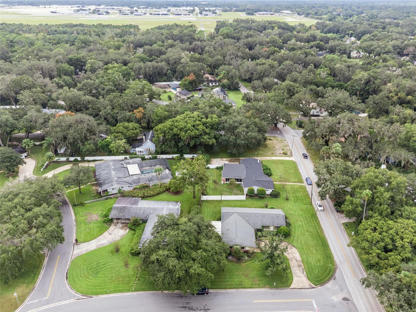 GROVE MANORS - Residential