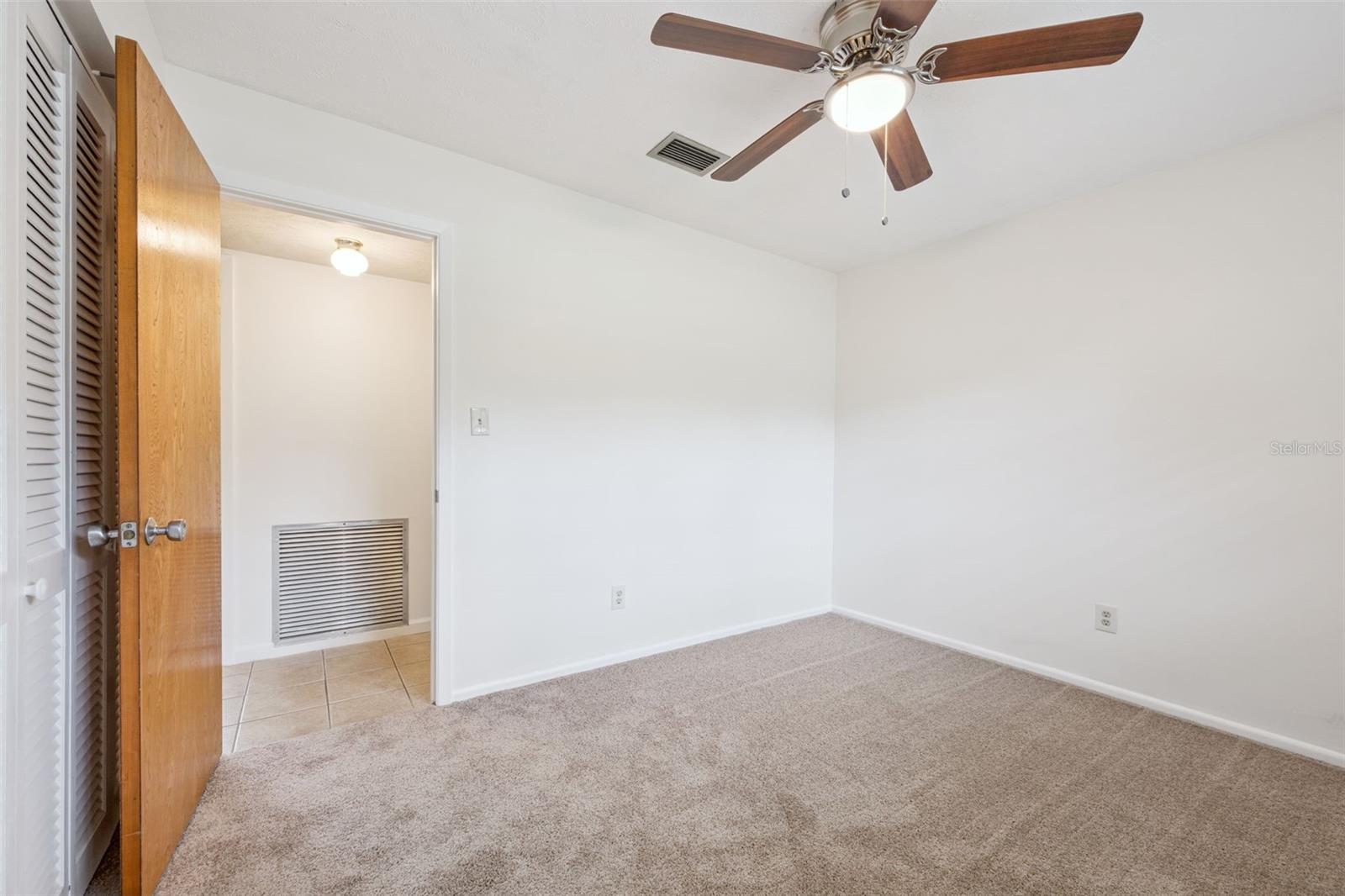 GROVE MANORS - Residential