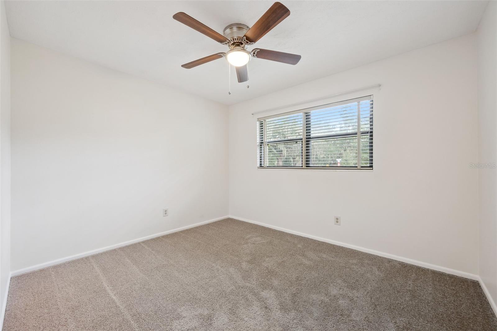 GROVE MANORS - Residential