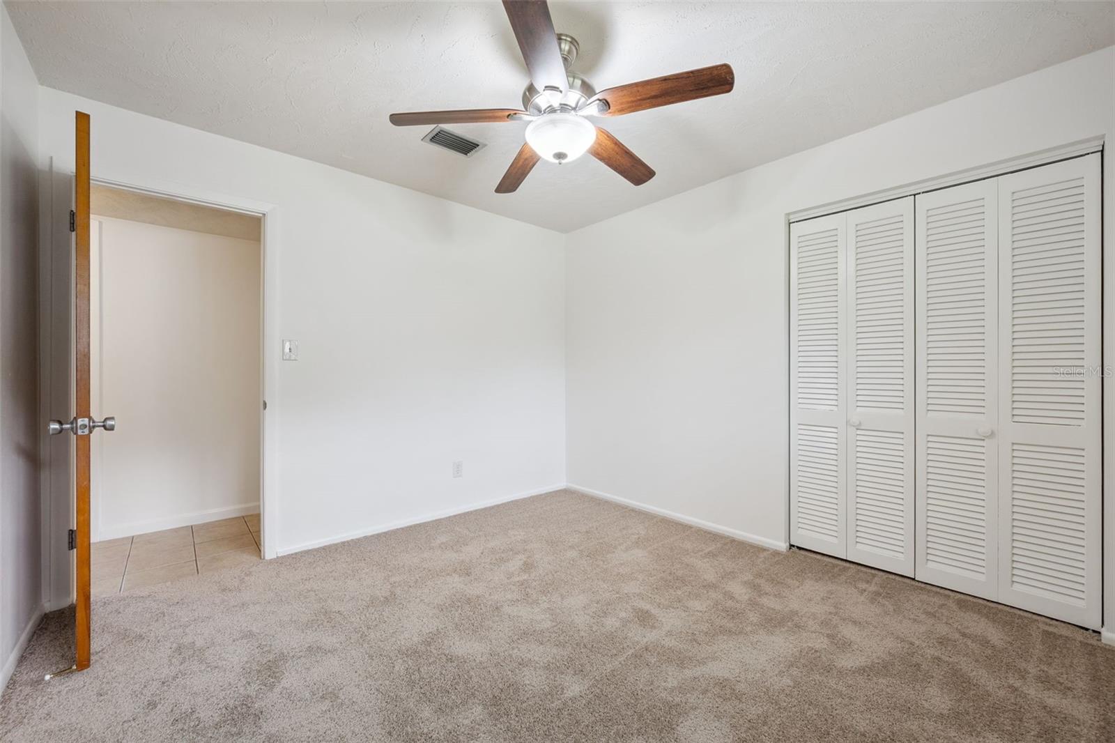 GROVE MANORS - Residential