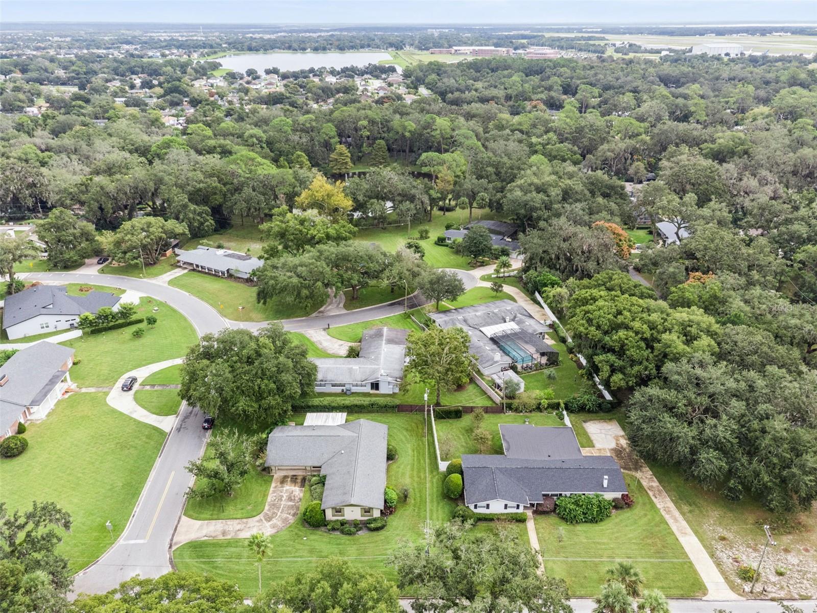 GROVE MANORS - Residential